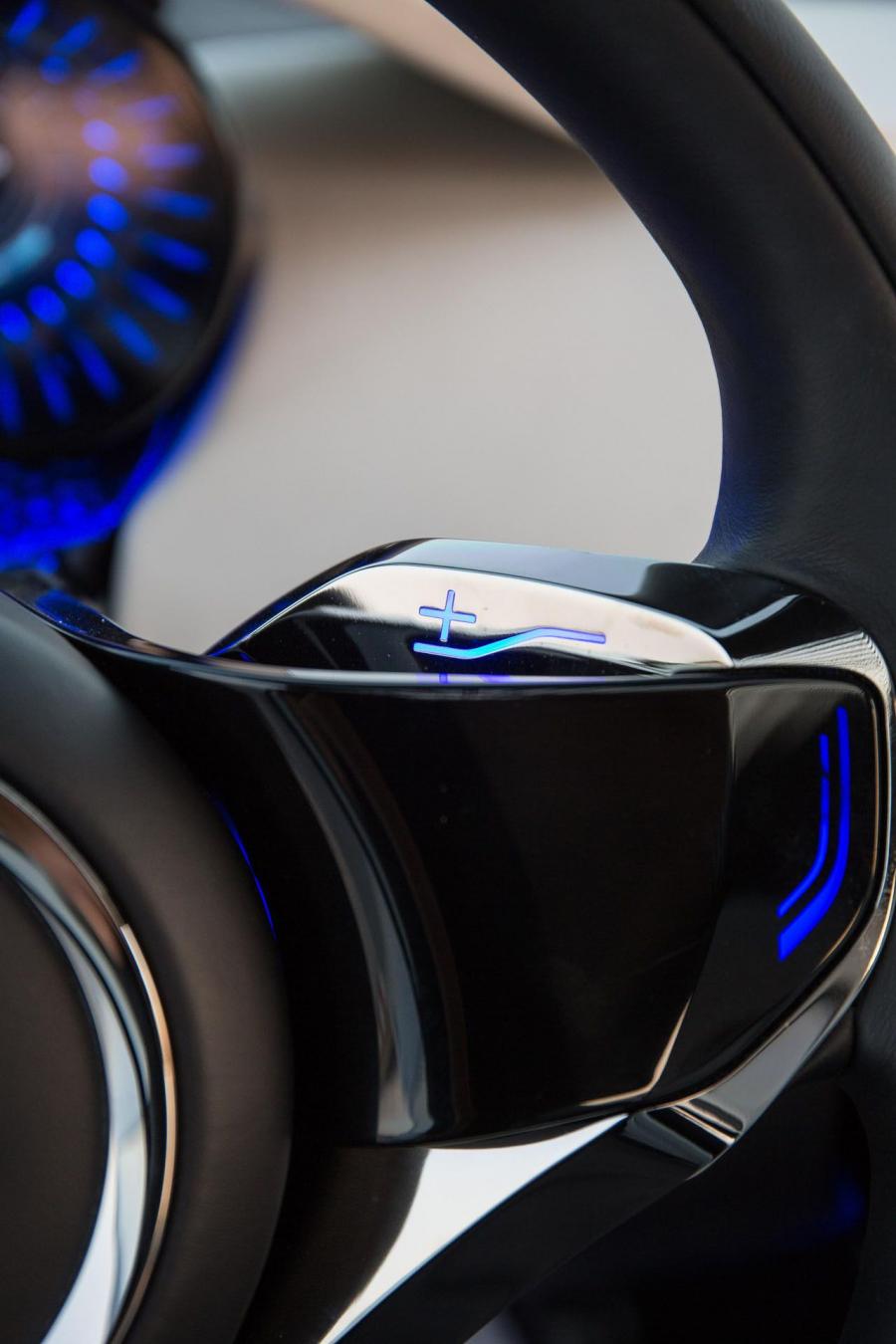  Jaguar C-X17 Concept in Liquid Aluminum 2013 года  (фото 33 из 38)